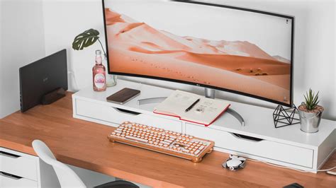 Download Full HD Computer Desktop Setup In Nude Aesthetic Wallpaper | Wallpapers.com