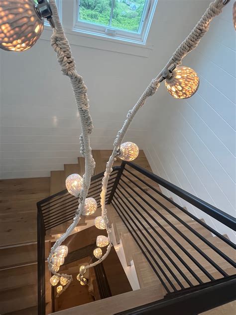 String Light Installation 的图像结果