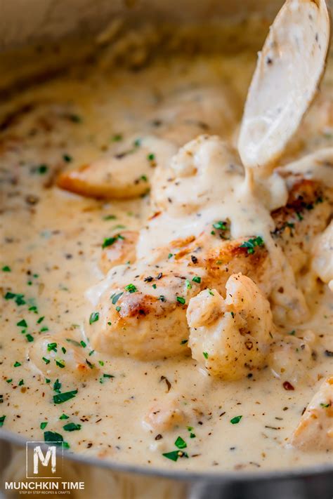 30 Minute Chicken and Shrimp Alfredo Recipe (Video) - Munchkin Time