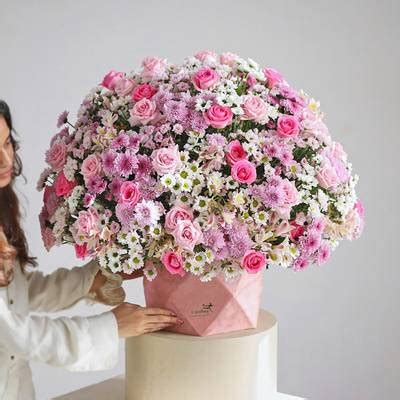 The Magnificent Kind: Order Flowers Online | Interflora India | ID1433158