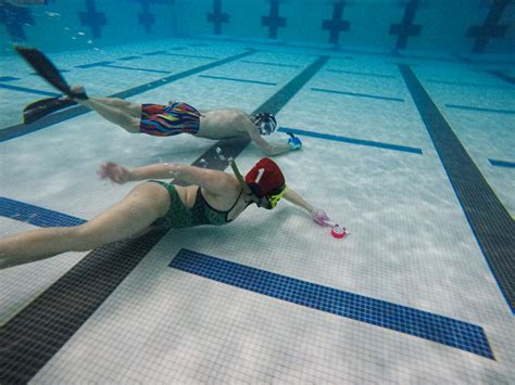 Underwater Hockey 的图像结果