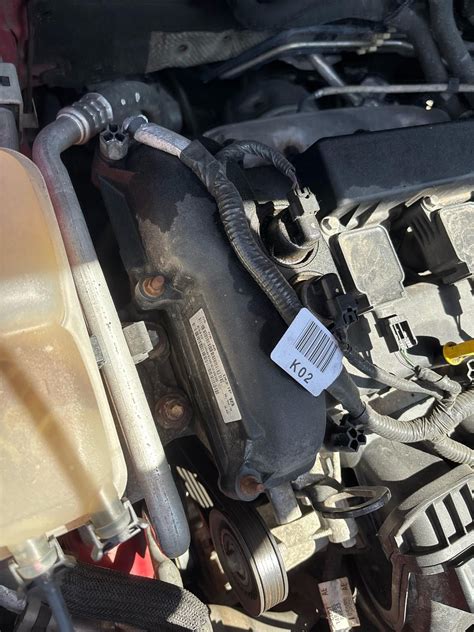 Does anyone know what is leaking here? Or how to fix it? It’s a 2012 ford focus : r/MechanicAdvice