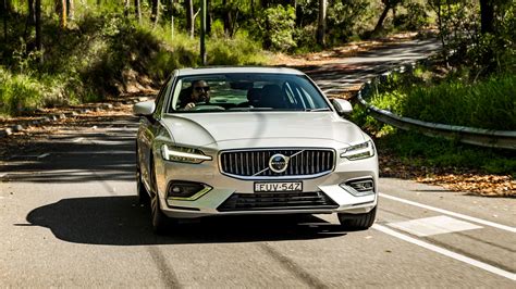 2022 Mercedes-AMG CLA vs 2022 Volvo S60 Comparison | CarExpert