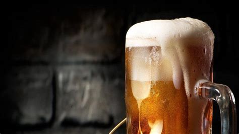 Beer: দাম বাঢ়িব বিয়েৰৰ! কাৰণ জানিলে আচৰিত হৈ পৰিব as-russia-ukraine ...