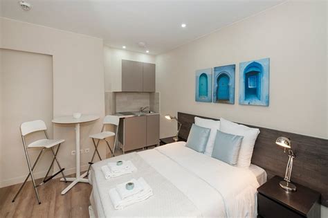 LE 17 (Paris) - Inn Reviews, Photos, Rate Comparison - Tripadvisor