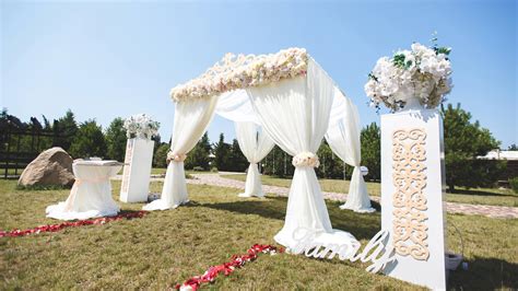 The 16 Best Cheap Outdoor Wedding Venues for Rent in Toronto, ON ...
