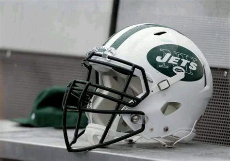 Pin by Delia Randall on Intrests | Football helmets, Jets football, Nfl ...