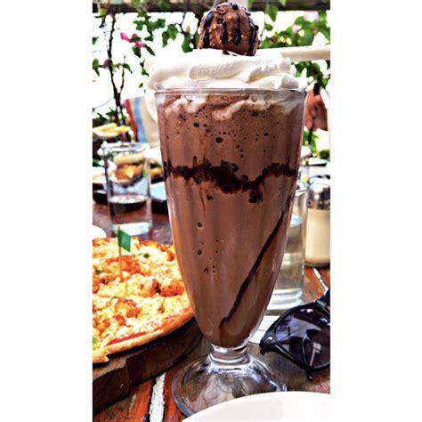 Shreya Sanghi at Romeo Lane Restaurant , Civil Lines, - magicpin
