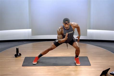5 Best Gluteus Minimus Exercises | The Output by Peloton
