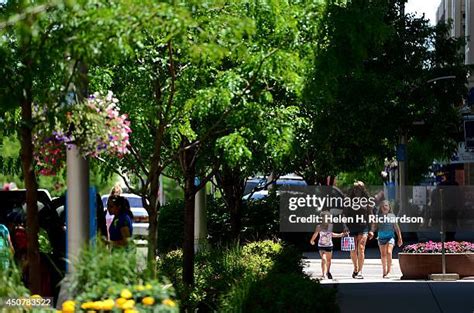 Lakewood Center Mall Photos and Premium High Res Pictures - Getty Images