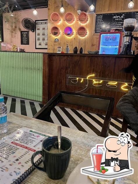 RIFLE 18 CAFE & LOUNGE establishment, Batala – menu, prices & reviews