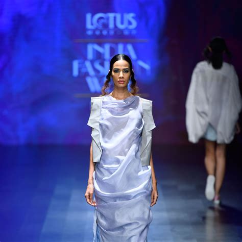 Diksha Khanna at Lotus Make-Up India Fashion Week spring/summer 2020 ...