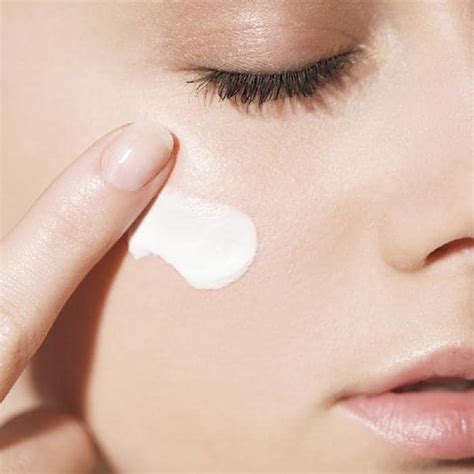 KURAIY Natural Herbal Acne Treatment Cream Pimples Scar Removal Facial Cream Oil Control Shrink ...