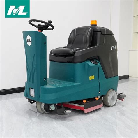 Flexible Riding Floor Scrubber with Control of Water Flow for Warehouse ...