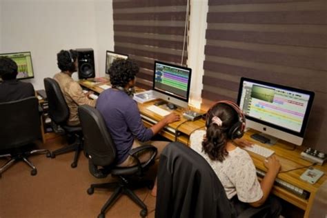 Crossroads School of Music | Evening Music Production Course