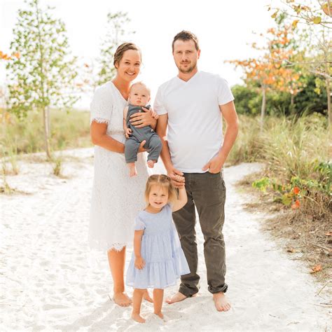 Casondra Lapp - Greenfield Puppies