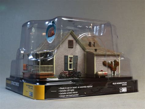 WOODLAND SCENICS OLD HOMESTEAD BUILT & READY O GAUGE WDS5860