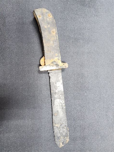 Odd knife Found Magnet Fishing in Detroit : r/magnetfishing