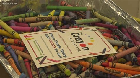 Volunteer group repurposes old crayons for sick children | 12news.com