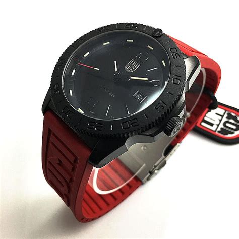 Buy Men's Luminox Pacific Diver Blackout Red Silicone Diver Watch 3121 ...
