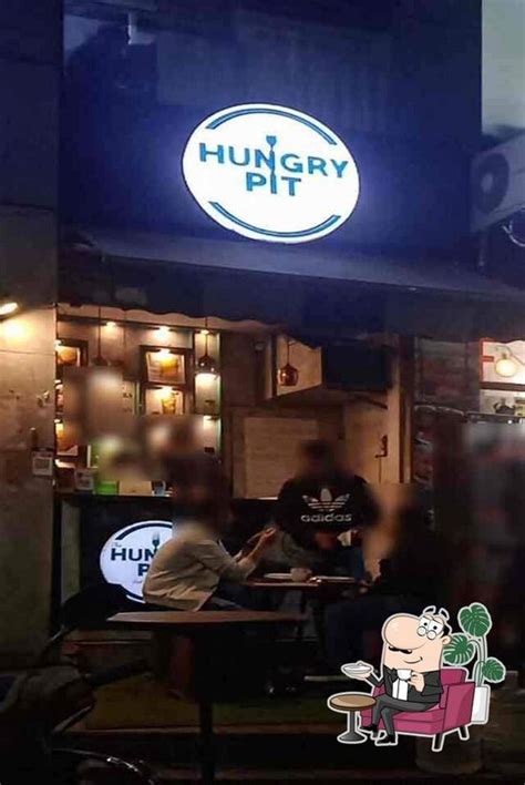 The Hungry Pit, Delhi - Restaurant reviews