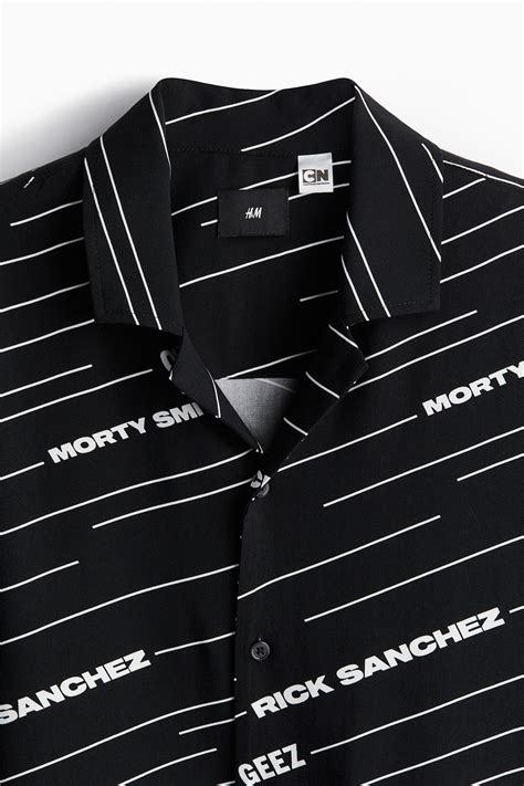 Loose Fit Printed resort shirt - Black/Rick and Morty - Men | H&M IN