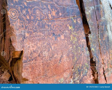 Native American Petroglyphs Stock Photo - Image of color, drawing ...