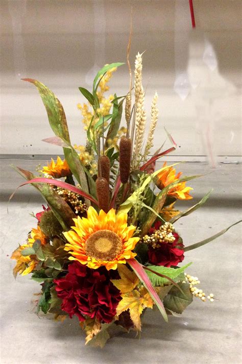 meadow style sunflower arrangement | Fall flower arrangements, Church ...