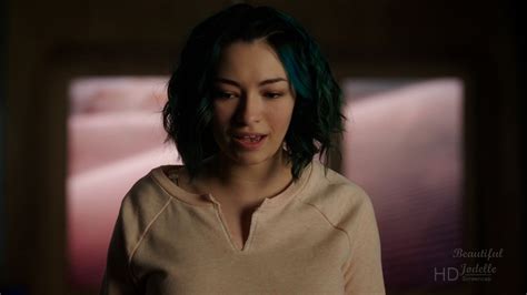 Jodelle Ferland Escena Caliente