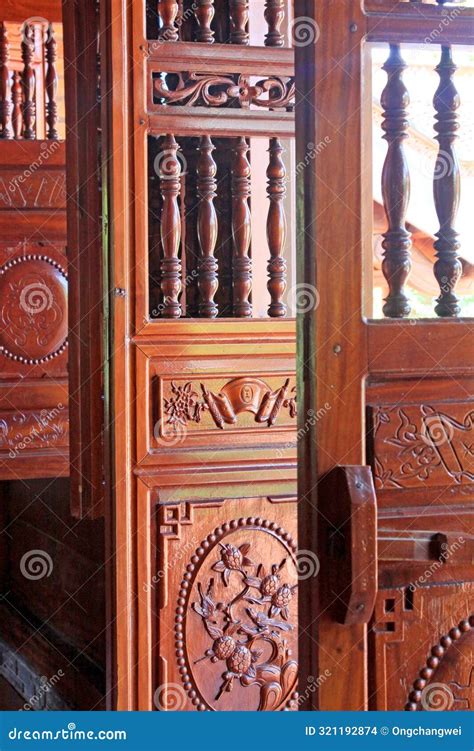 Wooden Door in Truc Lam Phuong Nam Zen Monastery, Can Tho, Vietnam ...