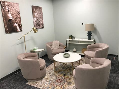 Interview Room Layout 的图像结果