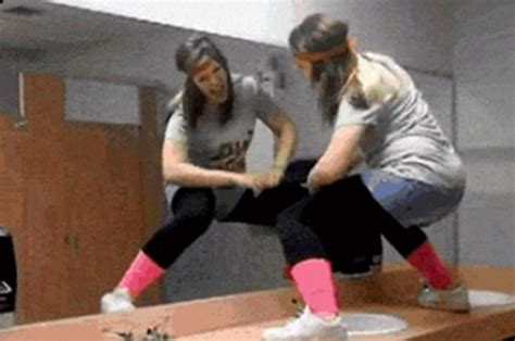 Dancing Fails 的图像结果