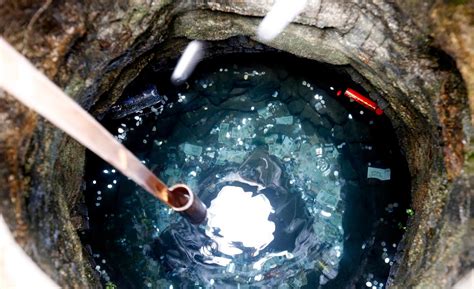 屋檐滴水流水烟雨江南古建筑_4096X2160_高清视频素材下载(编号:6398232)_实拍视频_光厂(VJ师网) www.vjshi.com