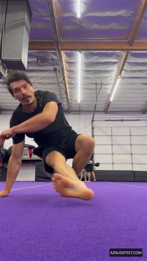 VLADISLAV LITVINENKO Feet - AZNudeFeet Men