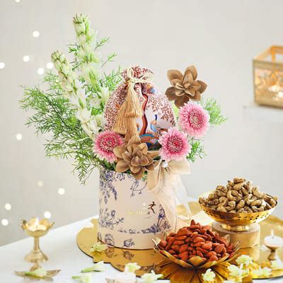 Nutty Fiesta: Order Flowers Online | Interflora India | JVS1266958