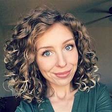 Hairstyles Bob Curly Hair by Curly Bob Hairstyles For Chic Crazyforus Hairstyles Bob Curly Hair