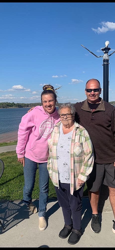 SandraLee Georgianna Battistoni Obituary (2023) - Newport, TN - Manes ...