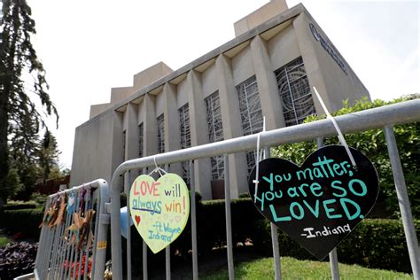 Court hears debate over accused synagogue shooter's words | The Independent