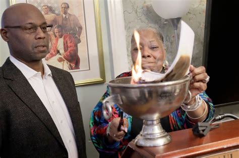 A newly opened reading room at West Philly’s Paul Robeson House honors ...