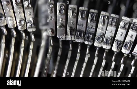 Drafting Machine 的图像结果