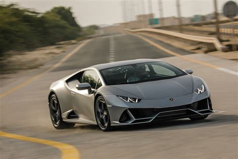 2019 Lamborghini Huracán Review, Pricing, and Specs