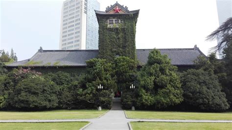 南京大学有几个校区，南京大学为什么有4个校区