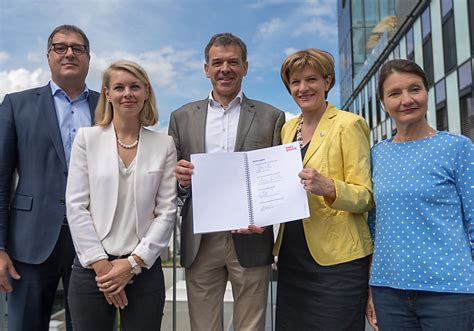 Innsbrucks neue Koalition in trauter Viersamkeit - UnserTirol24