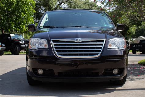 Used 2010 Chrysler Town and Country Touring Plus For Sale ($6,995) | Select Jeeps Inc. Stock #32Q663