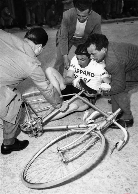 Cycling Black and White 的图像结果