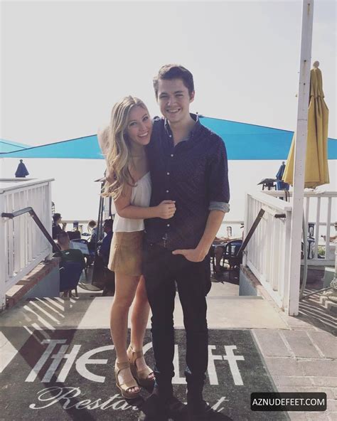 ANNA CLAIRE SNEED Feet - AZNudeFeet