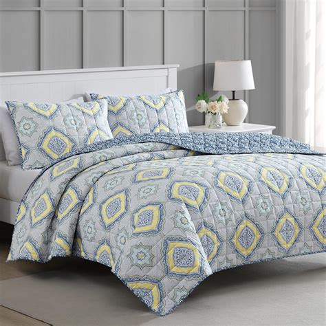 Amazon.com: MARTHA STEWART Full Queen Size Quilt Bedding Set - 3 Piece ...