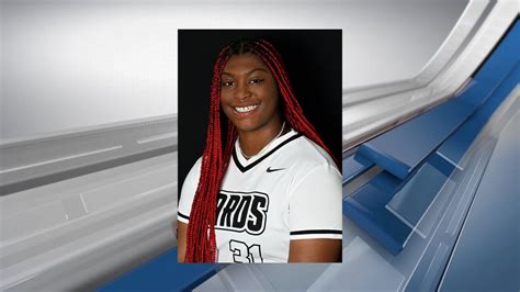 Woodville’s McQueen doubles in Trinity Valley loss