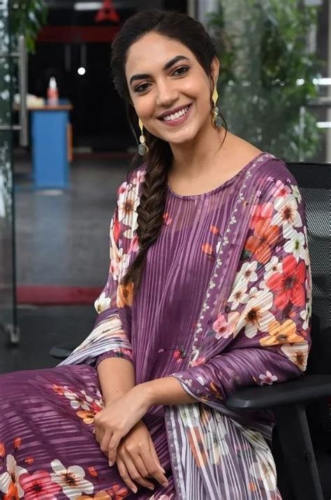 Ritu Varma Latest Stills From Varudu Kaavalenu Movie Interview.