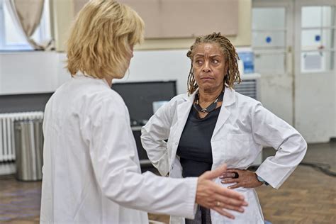 Rehearsal Photos Released For 'The Doctor' Starring Juliet Stevenson ...